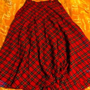 Settledown Plaid Skirt